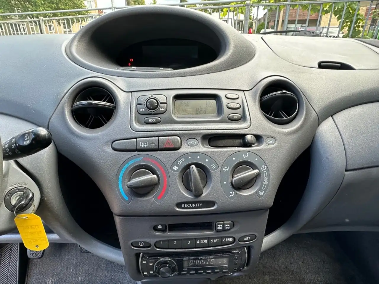 Toyota Yaris 1.0-16V VVT-I Luna Met APK, foto 12