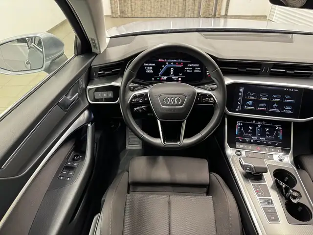 Audi A6 view 14