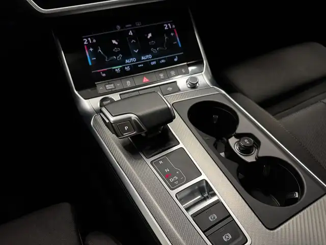Audi A6 view 16