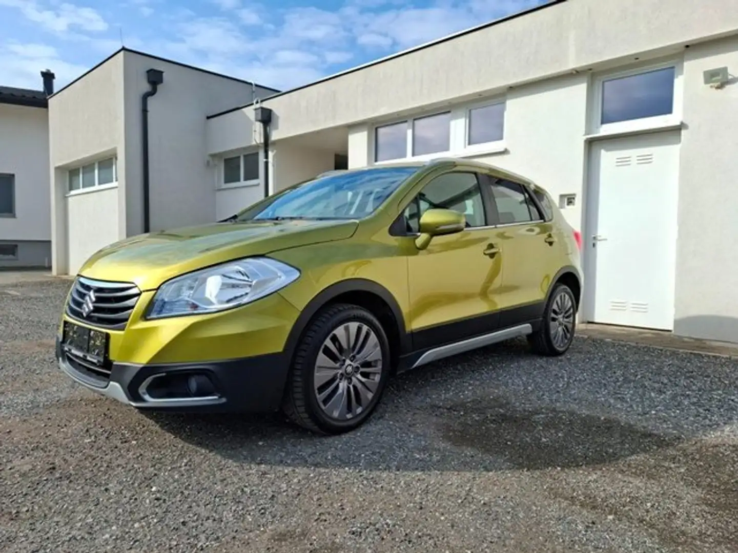 Suzuki SX4 S-Cross 1,6 Allgrip shine | 1.Besitz | 44.000 KM! Grün - 1