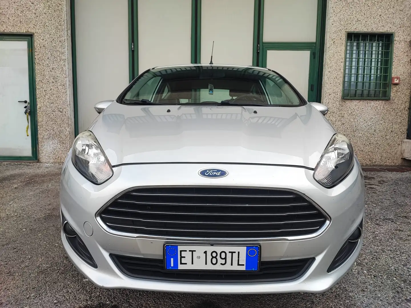 Ford Fiesta 1.5 DIESEL NEOPATENTATI 2014 3PORTE  PARI AL NUOVO Plateado - 2