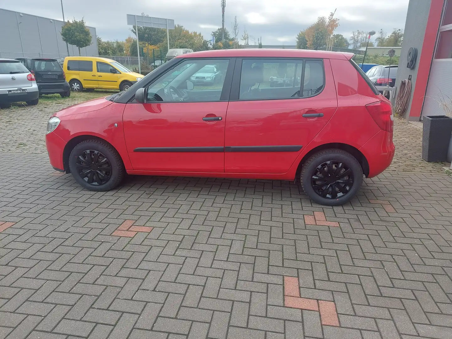 Skoda Fabia Fabia II Fließheck 1.2 HTP Rot - 2
