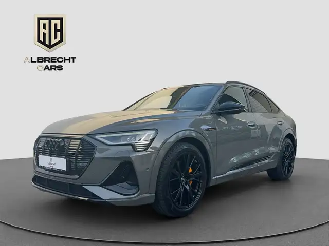 Audi e-tron 55 quattro S line AHK PANO ACC B&O LM21