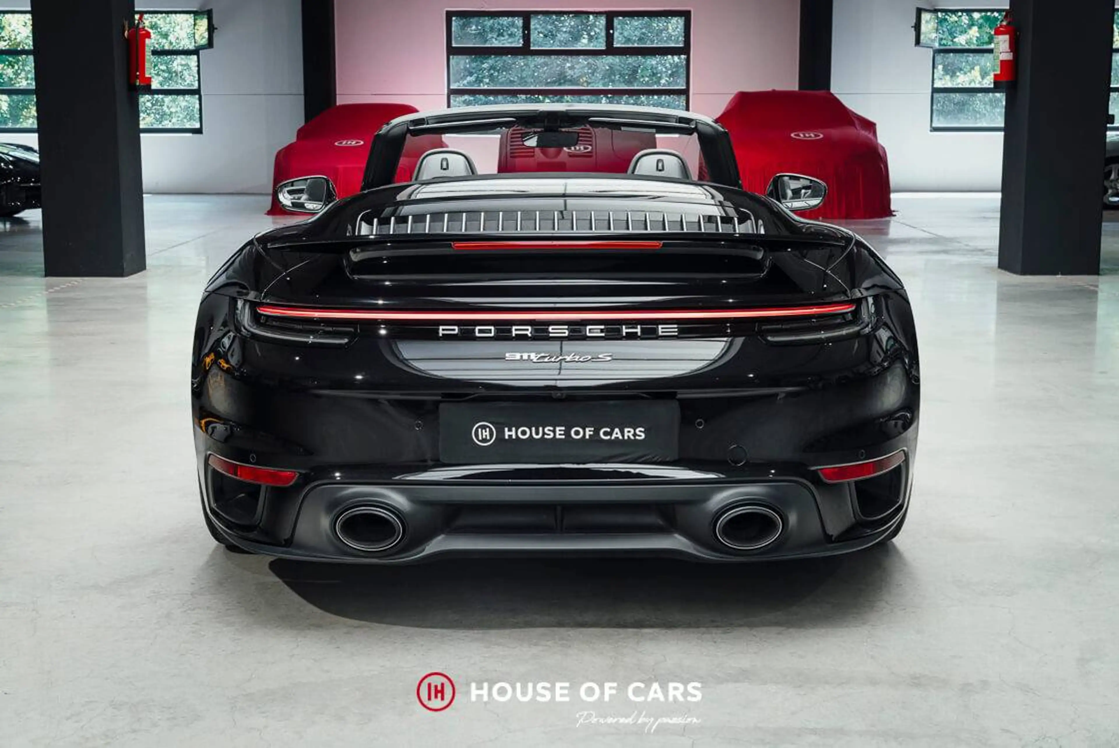 Porsche 911 992.1 Turbo S Cab PDK - Belgian car - 1st paint — photo 8