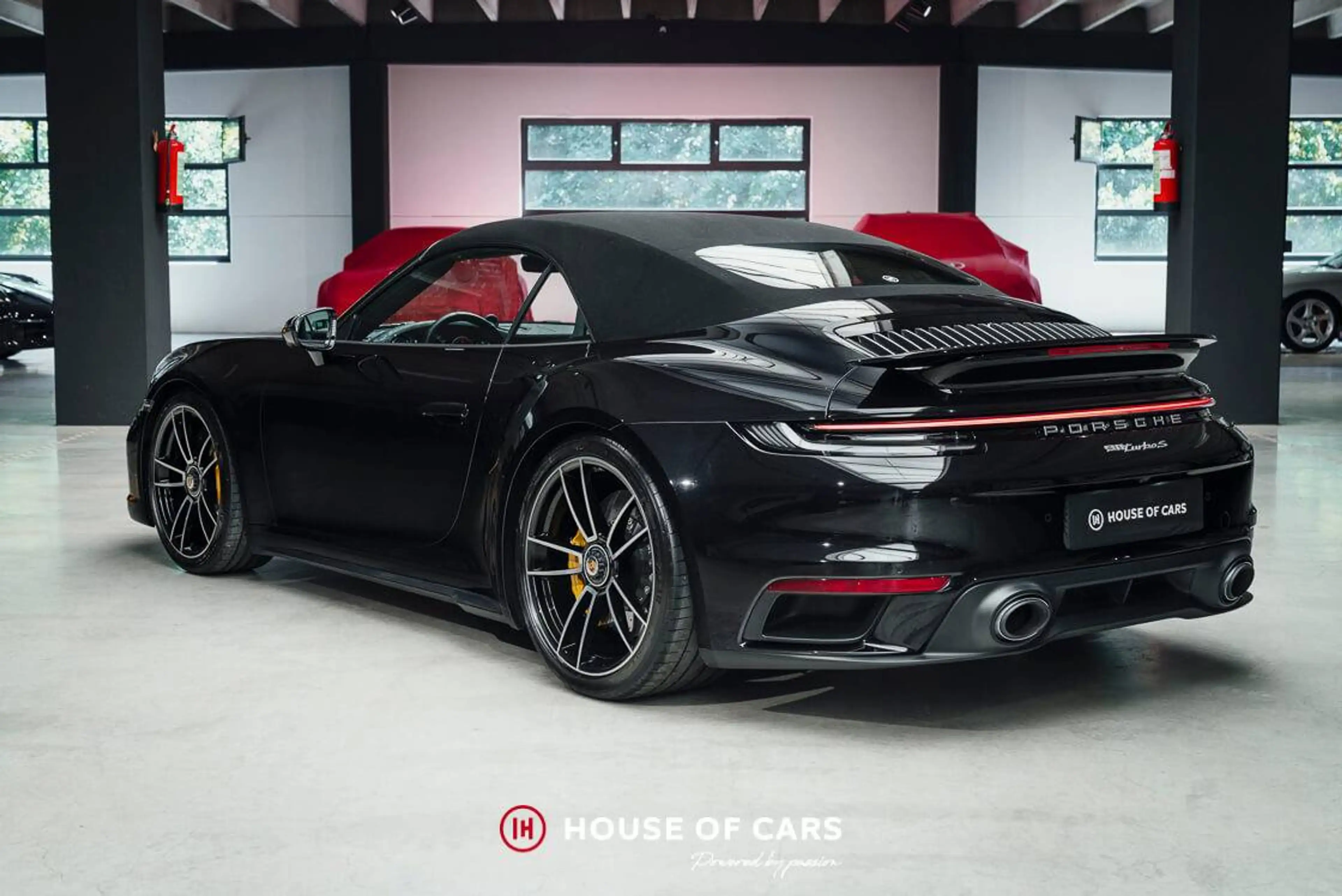 Porsche 911 992.1 Turbo S Cab PDK - Belgian car - 1st paint — photo 9