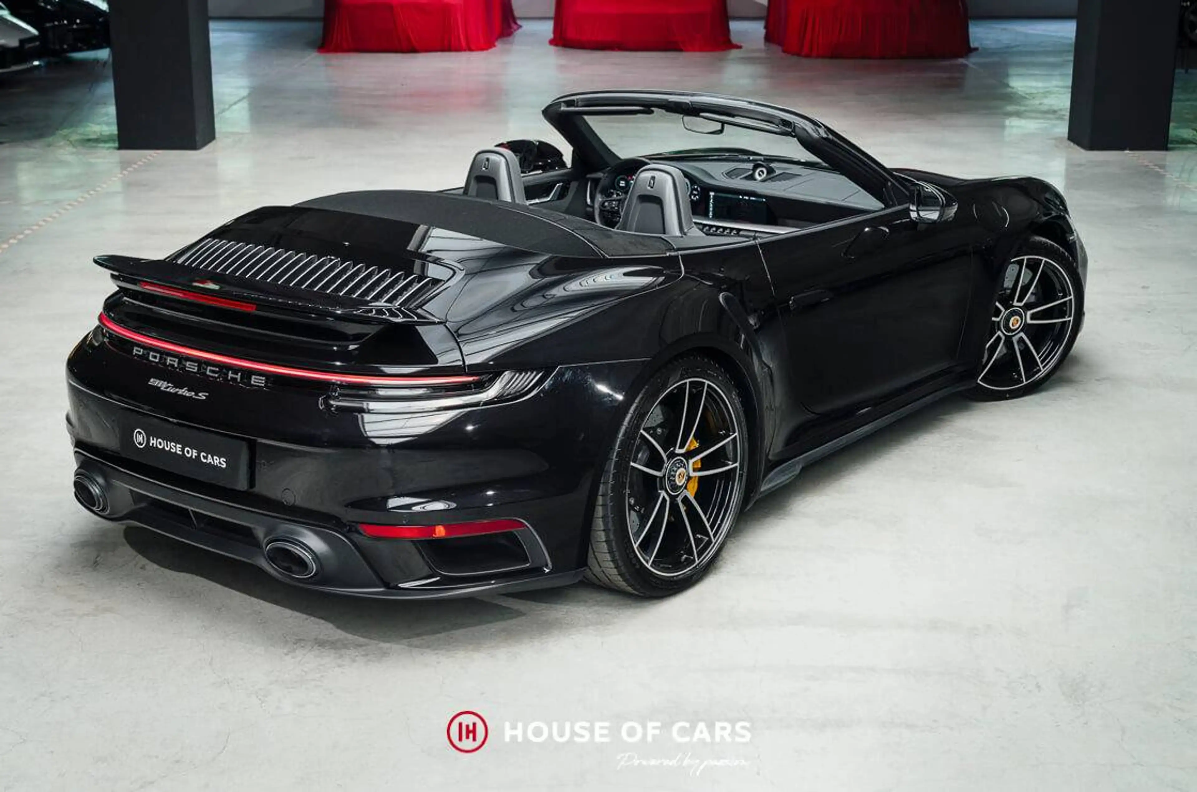 Porsche 911 992.1 Turbo S Cab PDK - Belgian car - 1st paint — photo 7