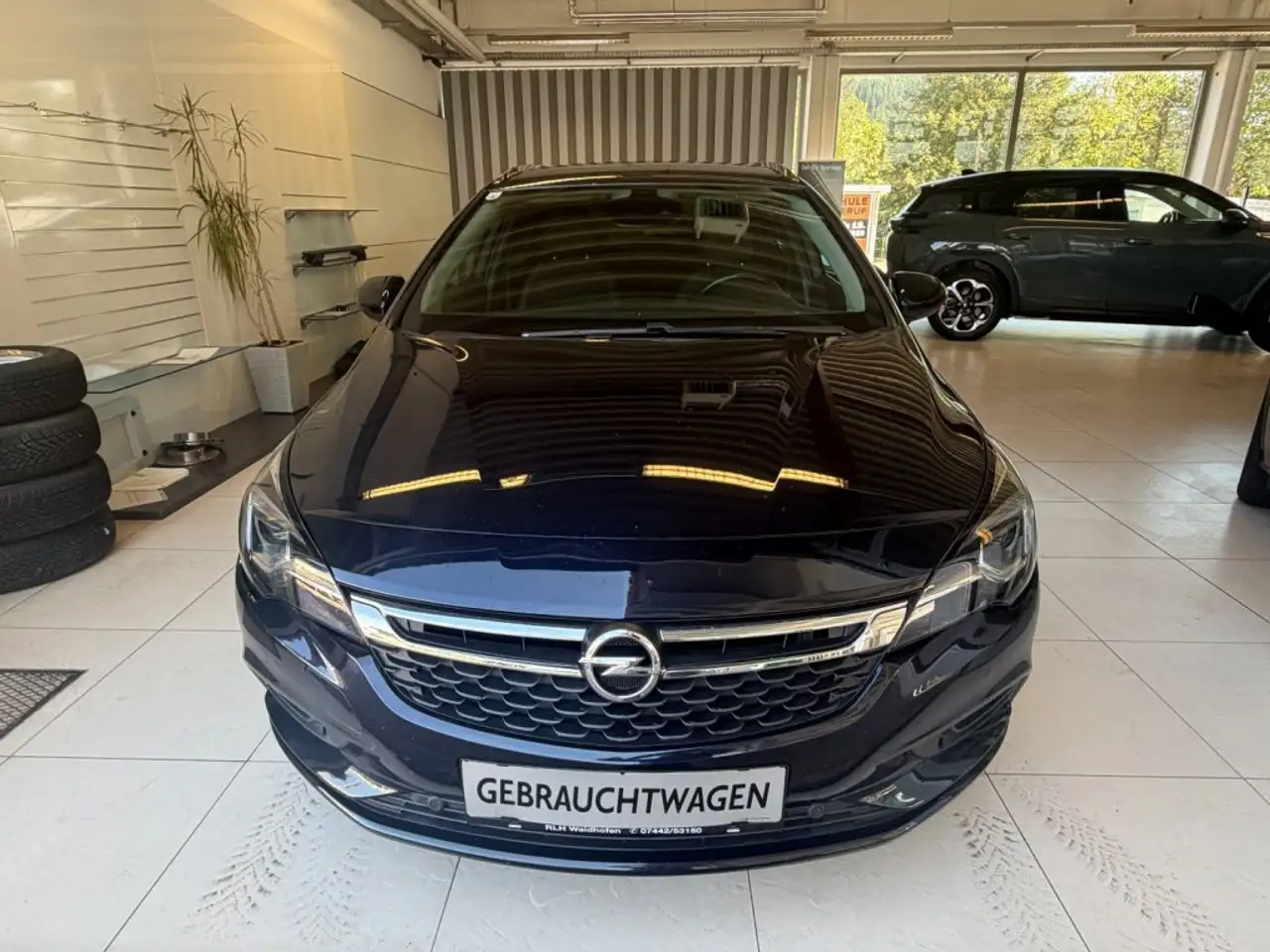 Opel Astra SPORTS TOURER + — photo 1 of 17