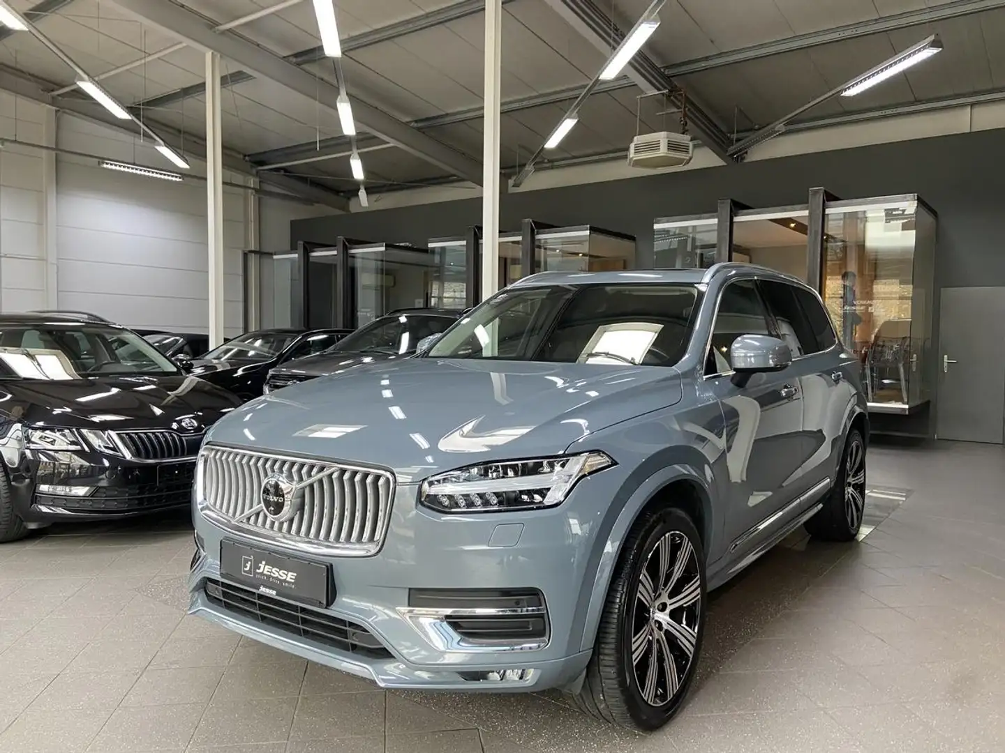Volvo XC90 B5 AWD Inscription 7Sitzer LED ACC Pano Grijs - 1