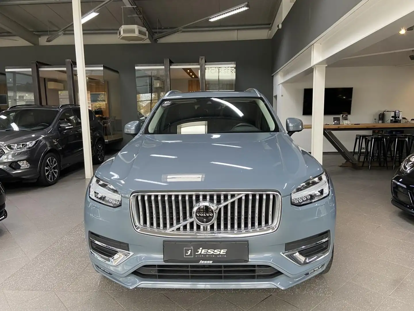 Volvo XC90 B5 AWD Inscription 7Sitzer LED ACC Pano Grijs - 2