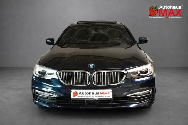 BMW 5 Series view 9