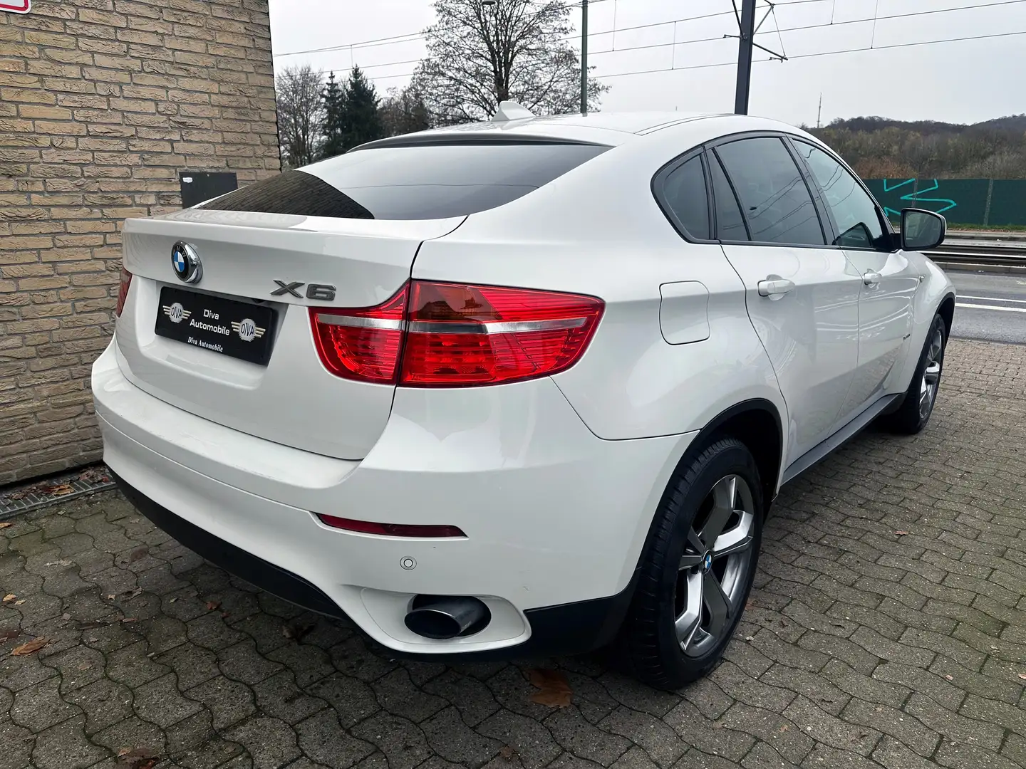 BMW X6 xDrive35i Leder, 360°Kamera Weiß - 2
