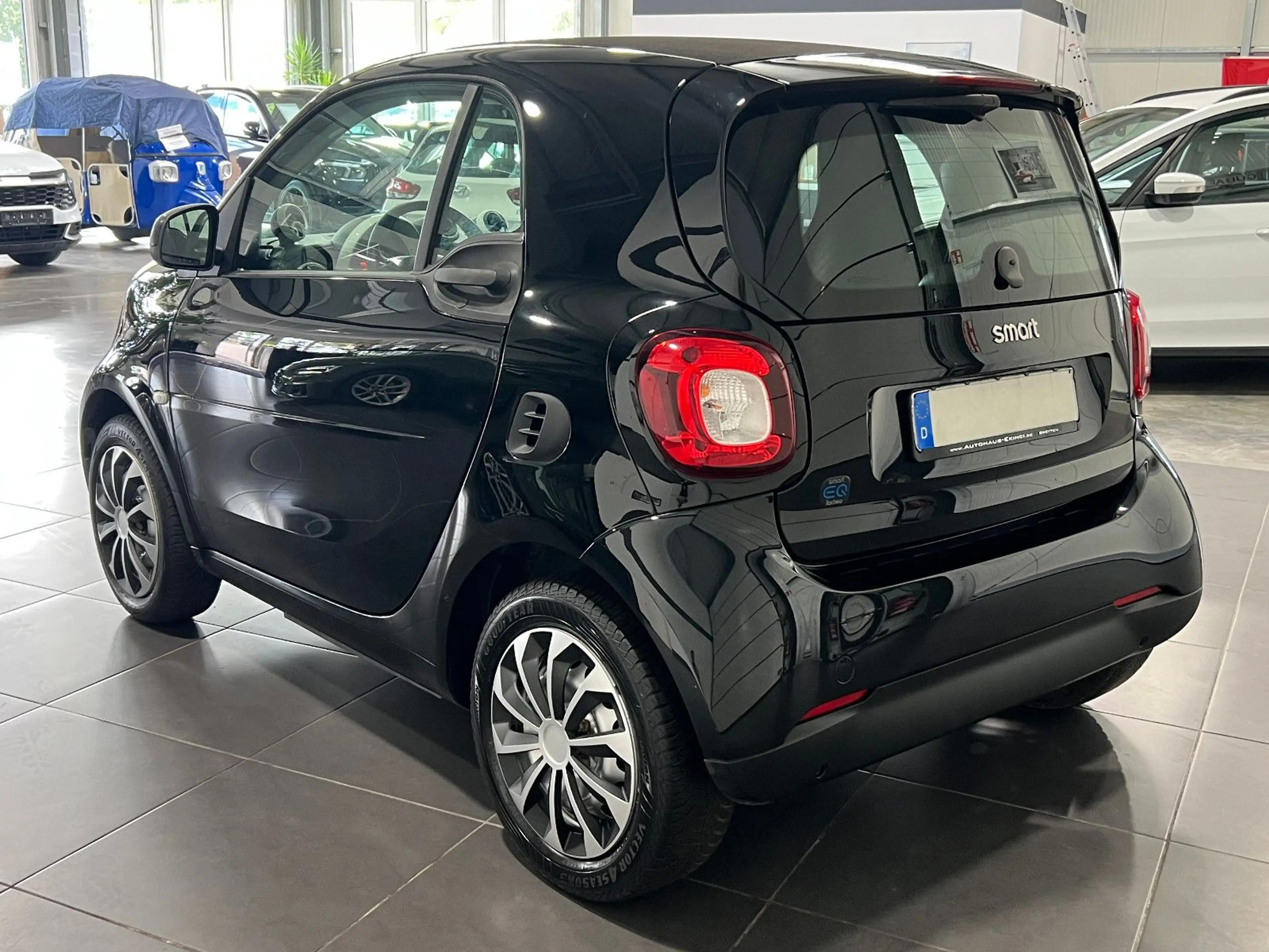smart forTwo EQ Automatik **Klimaautomatik*BT*Temp** — photo 2