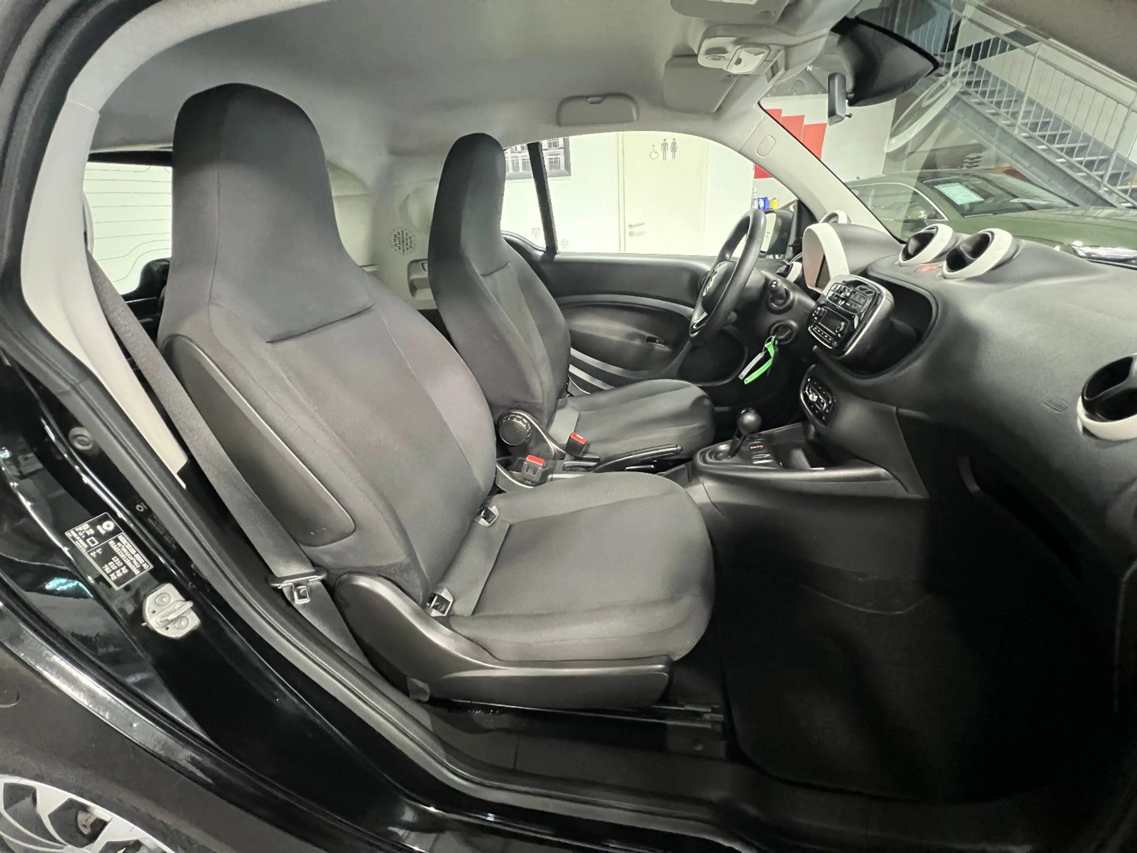 smart forTwo EQ Automatik **Klimaautomatik*BT*Temp** — photo 12