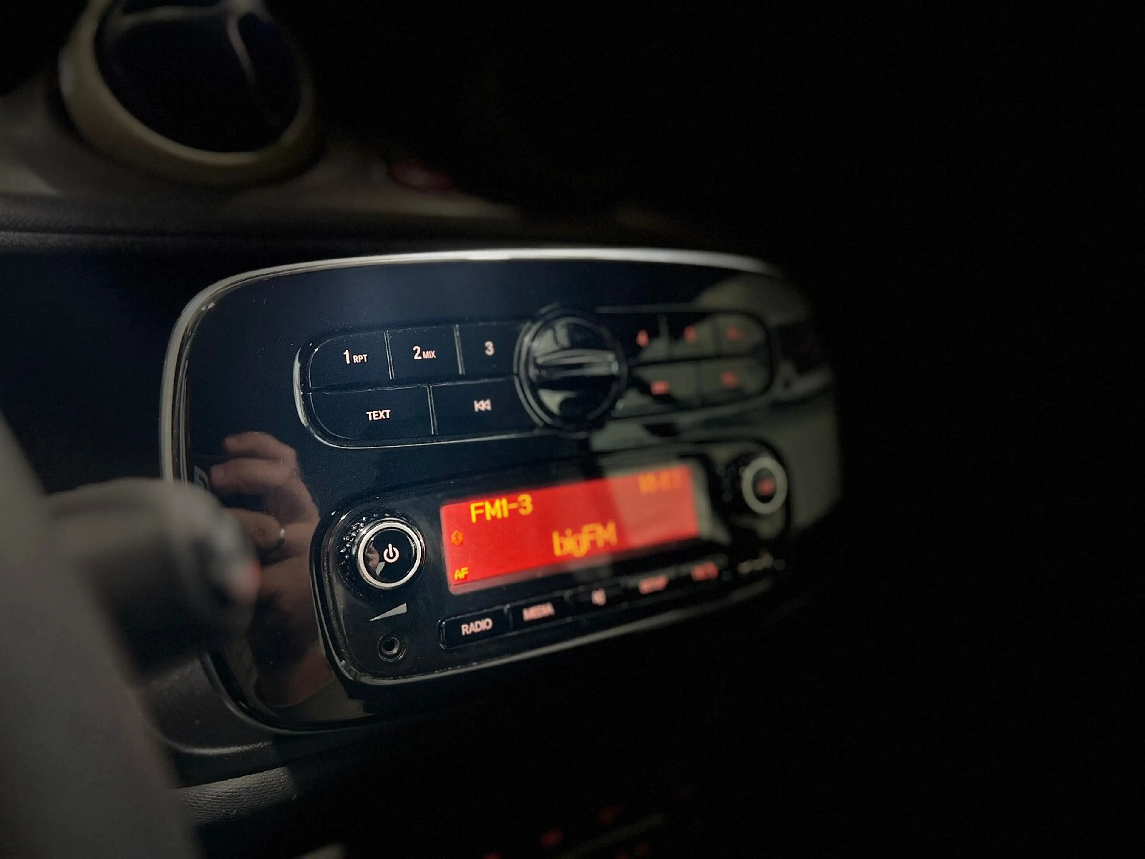 smart forTwo EQ Automatik **Klimaautomatik*BT*Temp** — photo 14