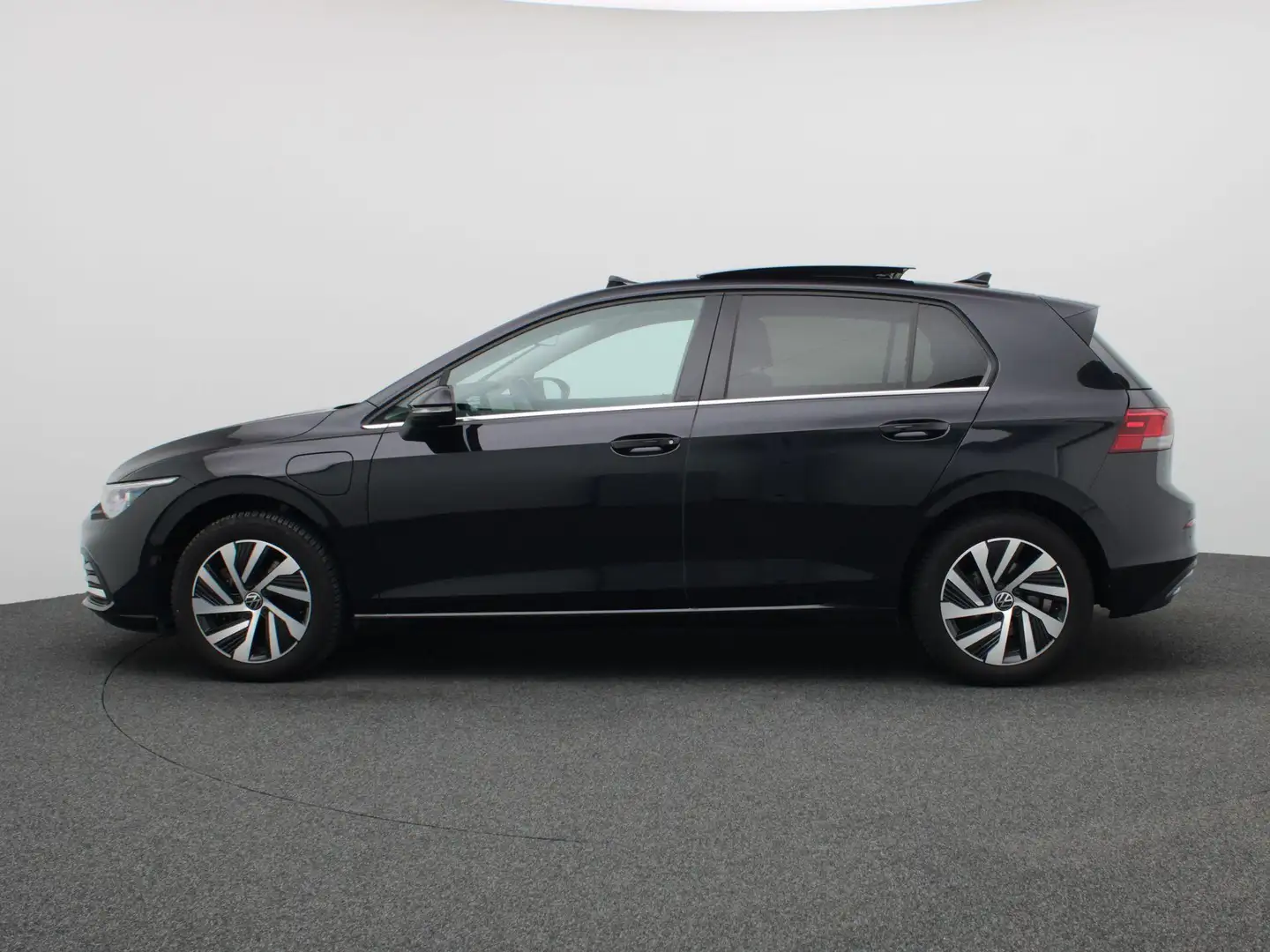 Volkswagen Golf 1.4 eHybrid Style 204PK DSG Pano-Schuifdak, Memory Zwart - 2