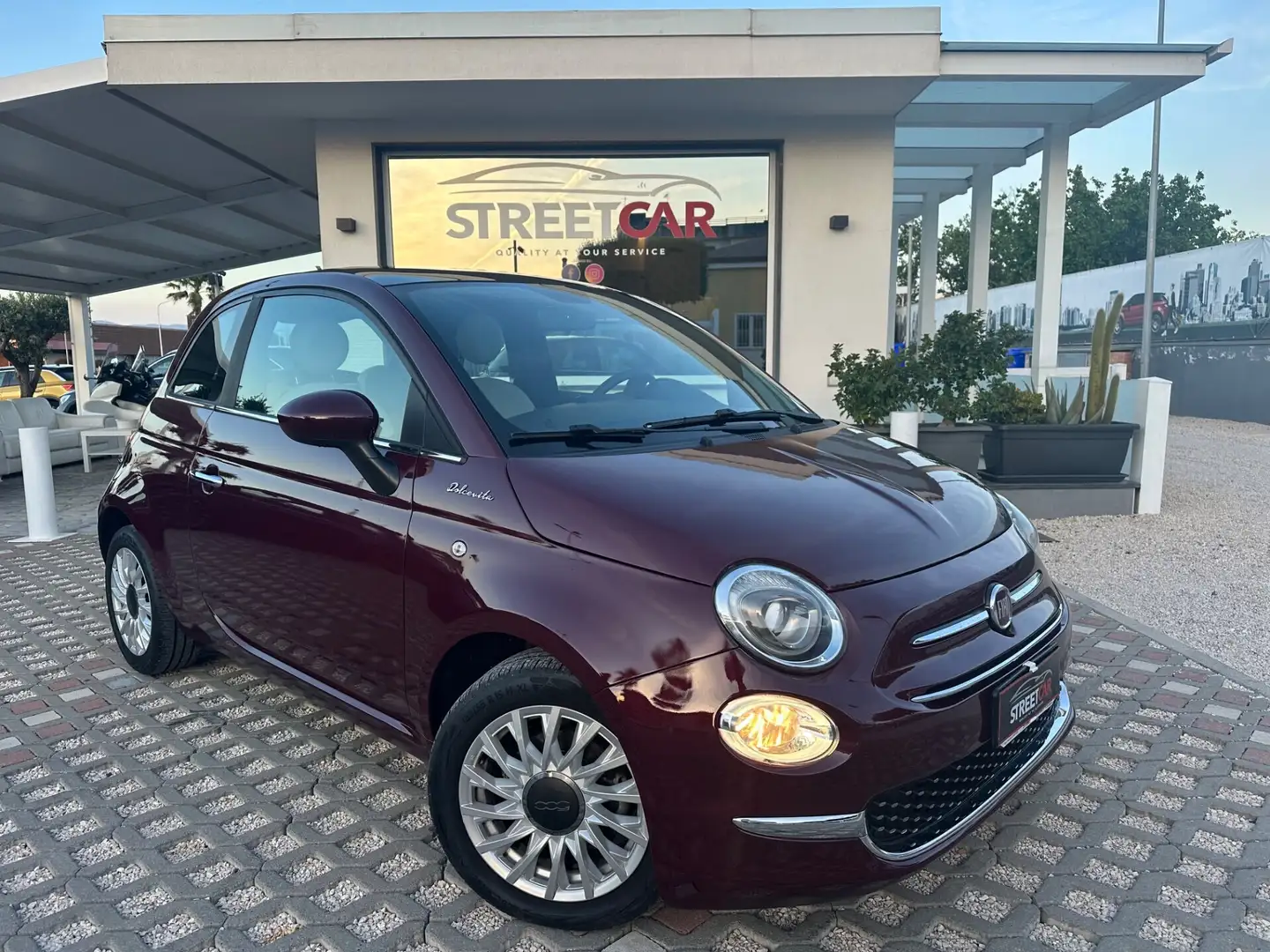 Fiat 500 1.0 Hybrid Dolcevita Rouge - 1