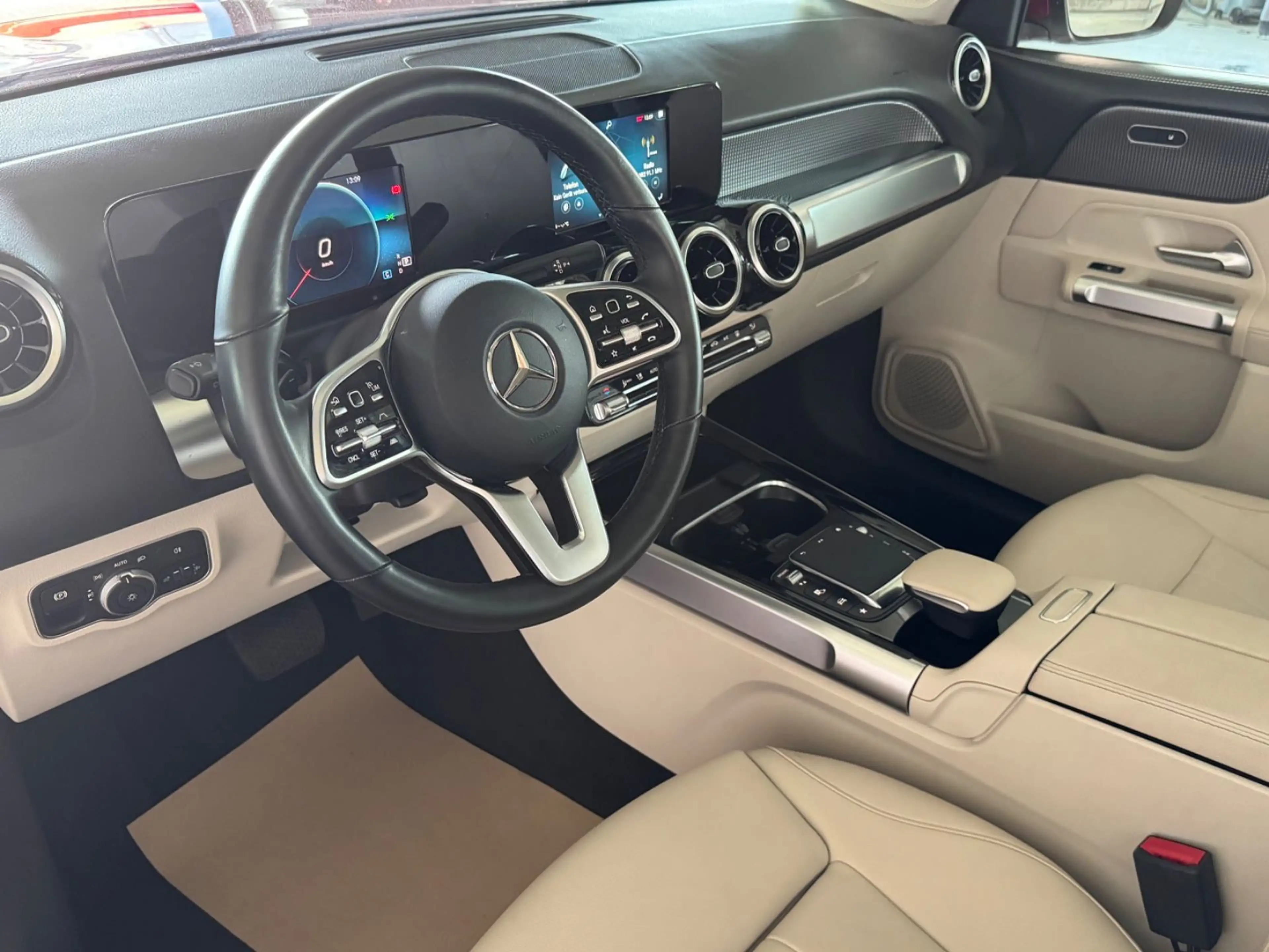 Mercedes-Benz GLB 200 d DCT /ACC/Pano./Kamera/Leder/1Hand./ — photo 11