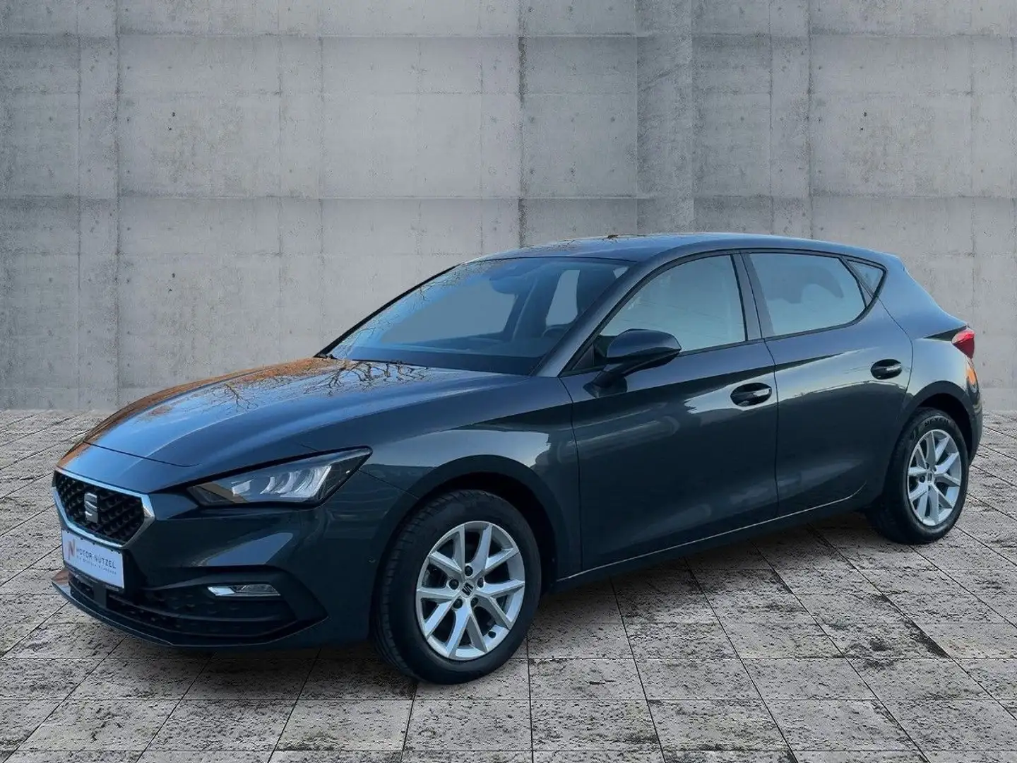SEAT Leon 1.5TSI STYLE LED+NAV+APP+SHZ+PDC+PLA+GRA+VC Grau - 2