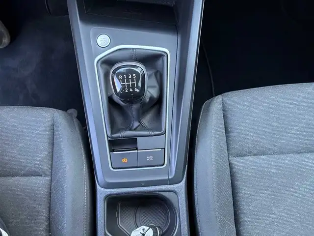 Volkswagen Golf view 13