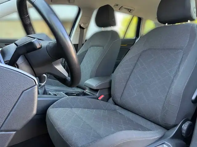 Volkswagen Golf view 15
