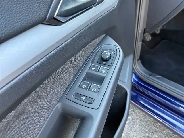 Volkswagen Golf view 14