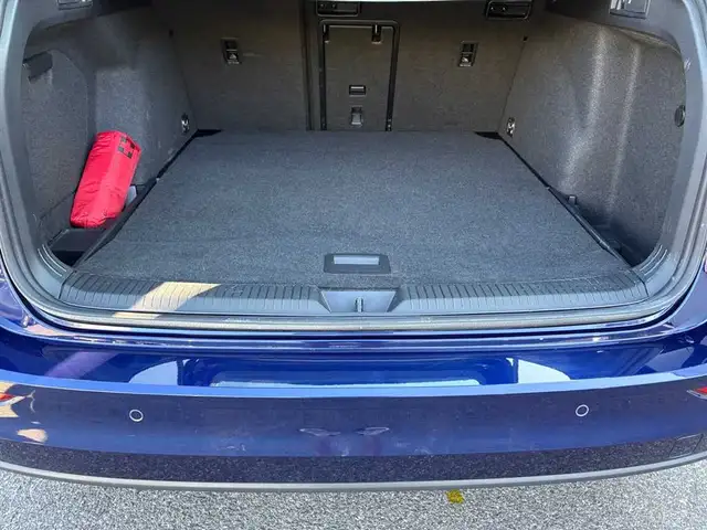Volkswagen Golf view 19