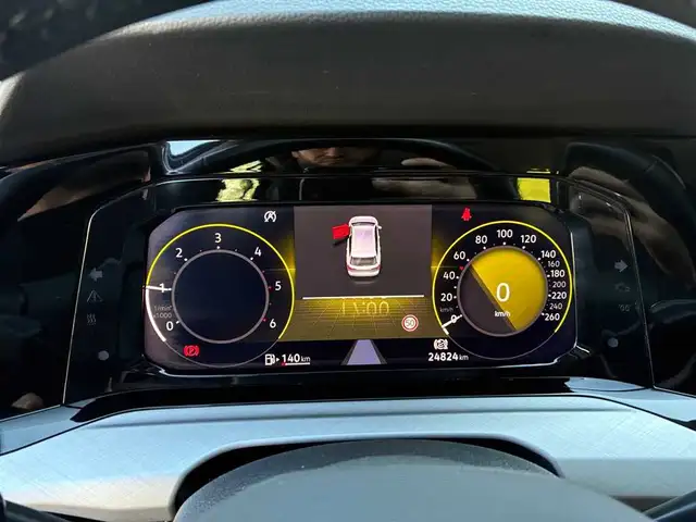 Volkswagen Golf view 9