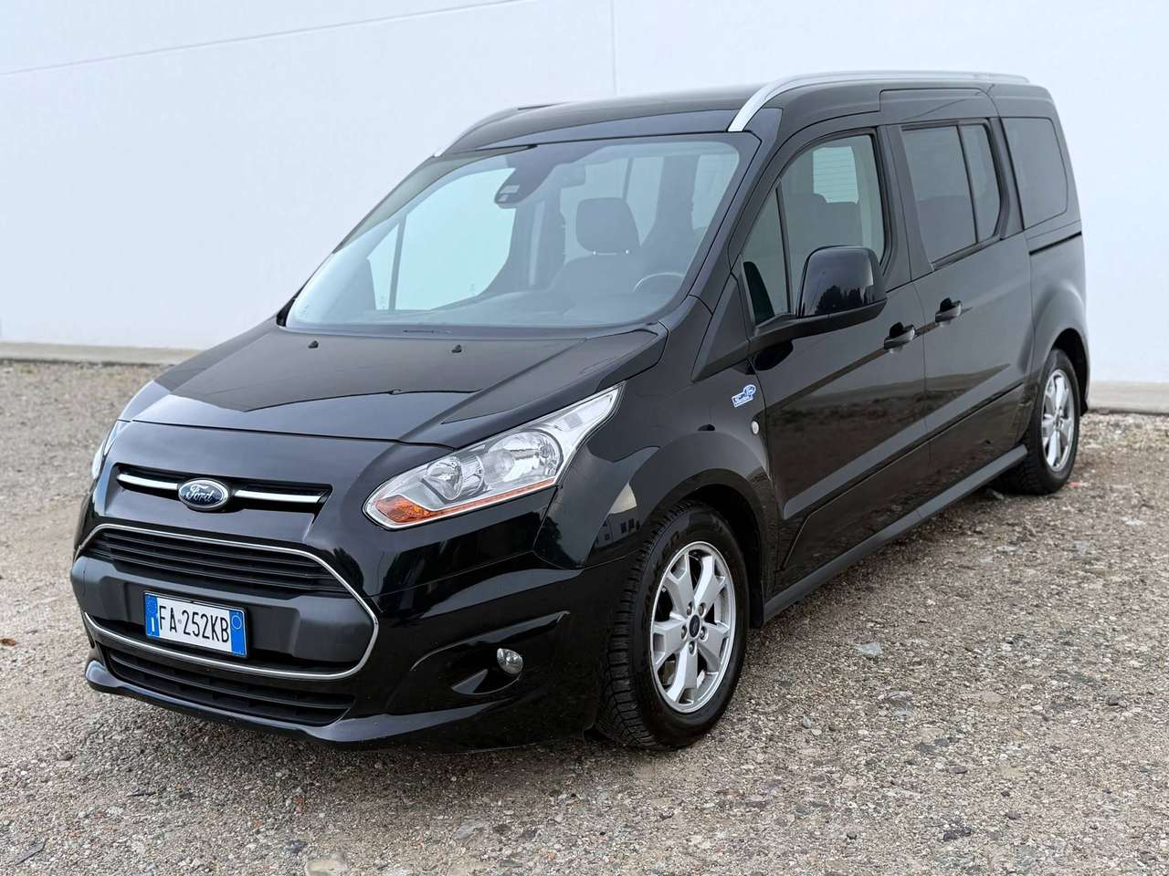 Ford Grand Tourneo
