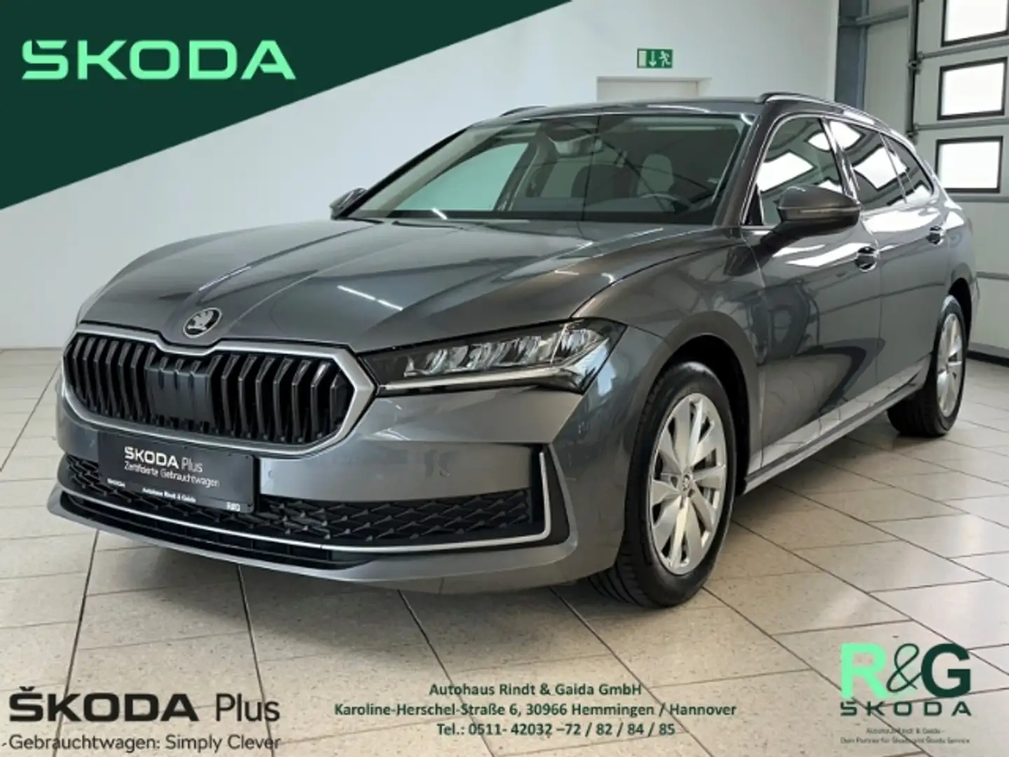 Skoda Superb Combi 2.0 TDI DSG Selection Massage Navi ACC Grau - 1