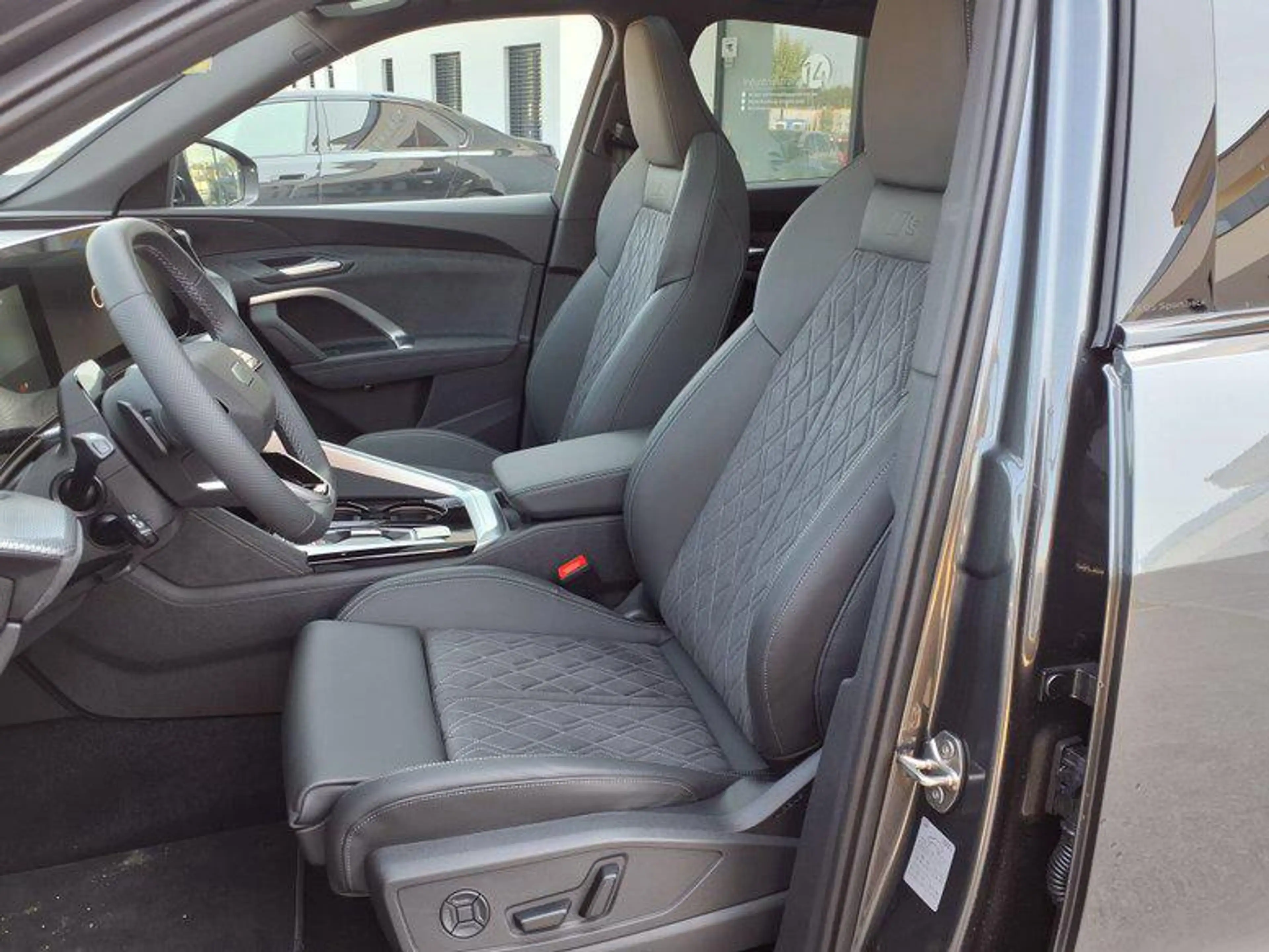 Audi SQ5 Sportback edition one 3.0 TFSI 7-Gang S tronic ... — photo 8
