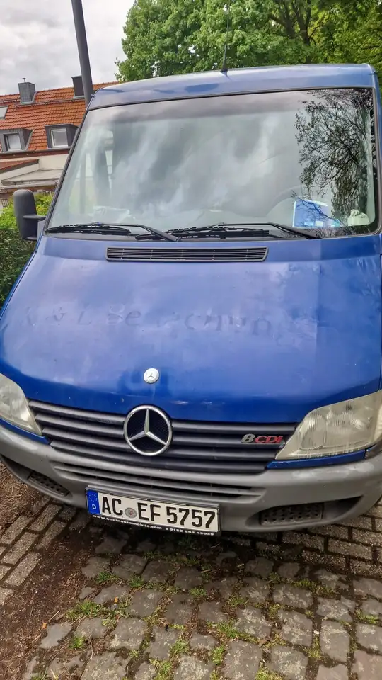 Mercedes-Benz 208