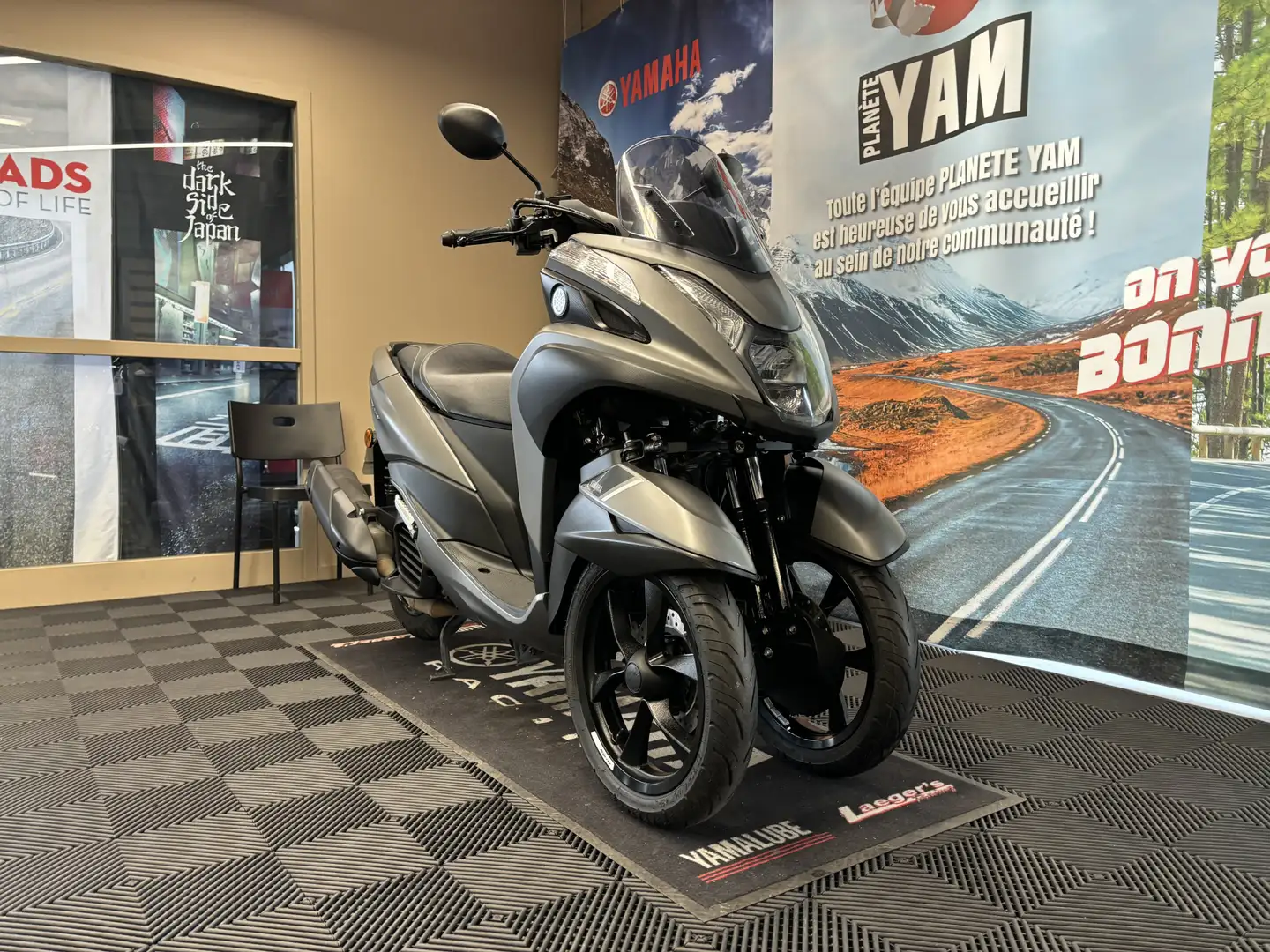 Yamaha TriCity Gris - 2