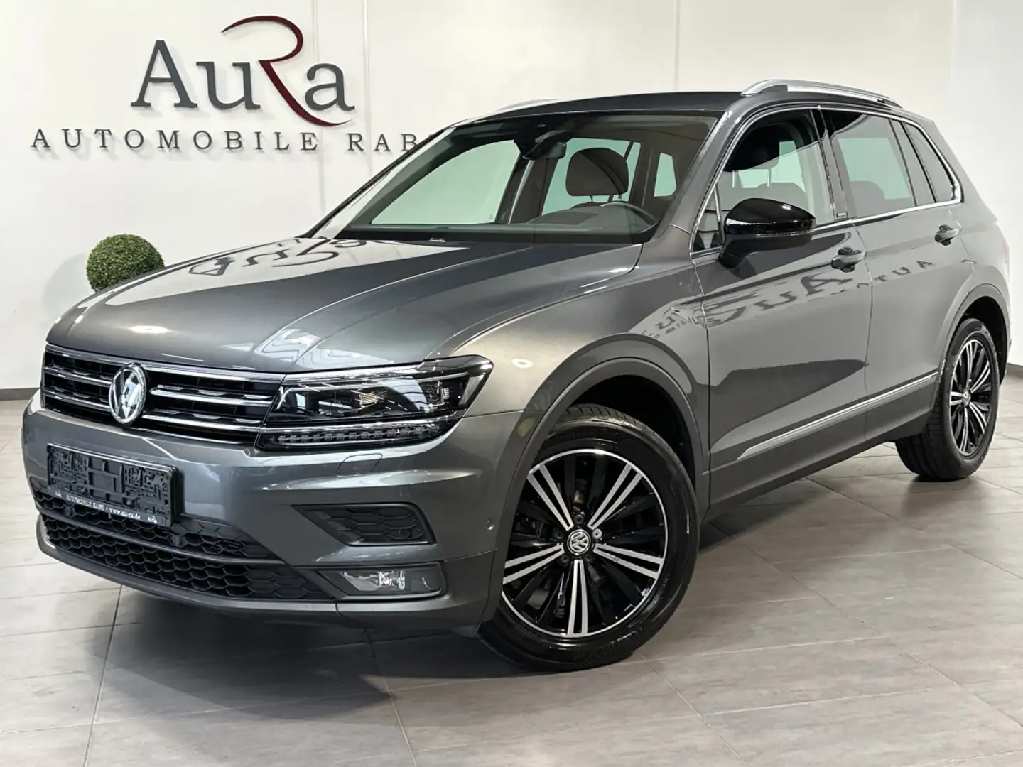 Volkswagen Tiguan 2.0 TDI DSG IQ.DRIVE NAV+LED+AHK+HUD+KAM Grau - 1