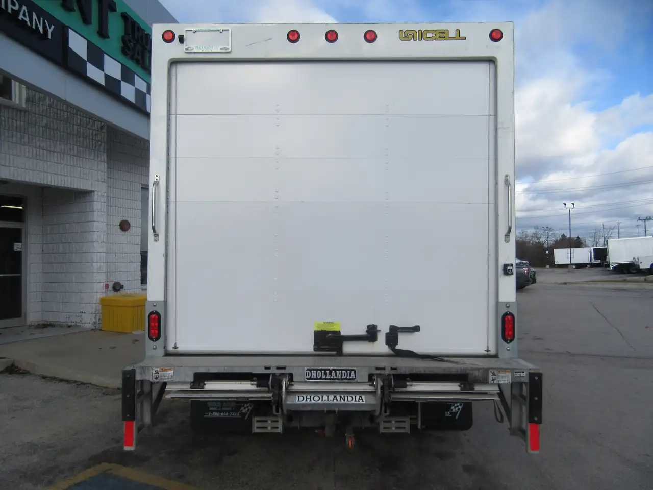 Ford E-450 Super Duty DRW снимка Ford E-450 Super Duty DRW