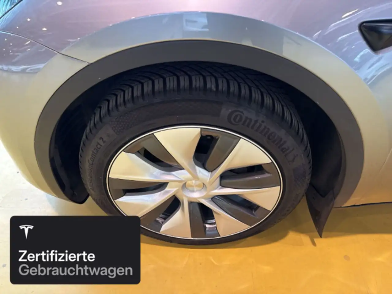 2023 Tesla Model Y Long Range AWD, photograph 7