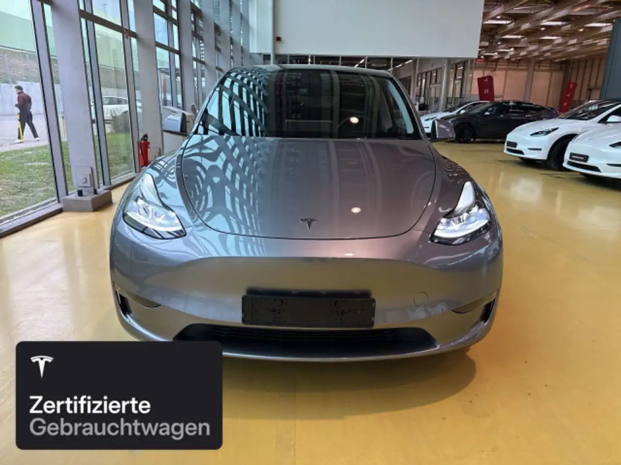 2023 Tesla Model Y Long Range AWD, photograph 3