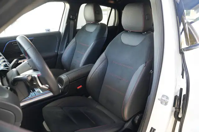 Mercedes-Benz GLA view 9