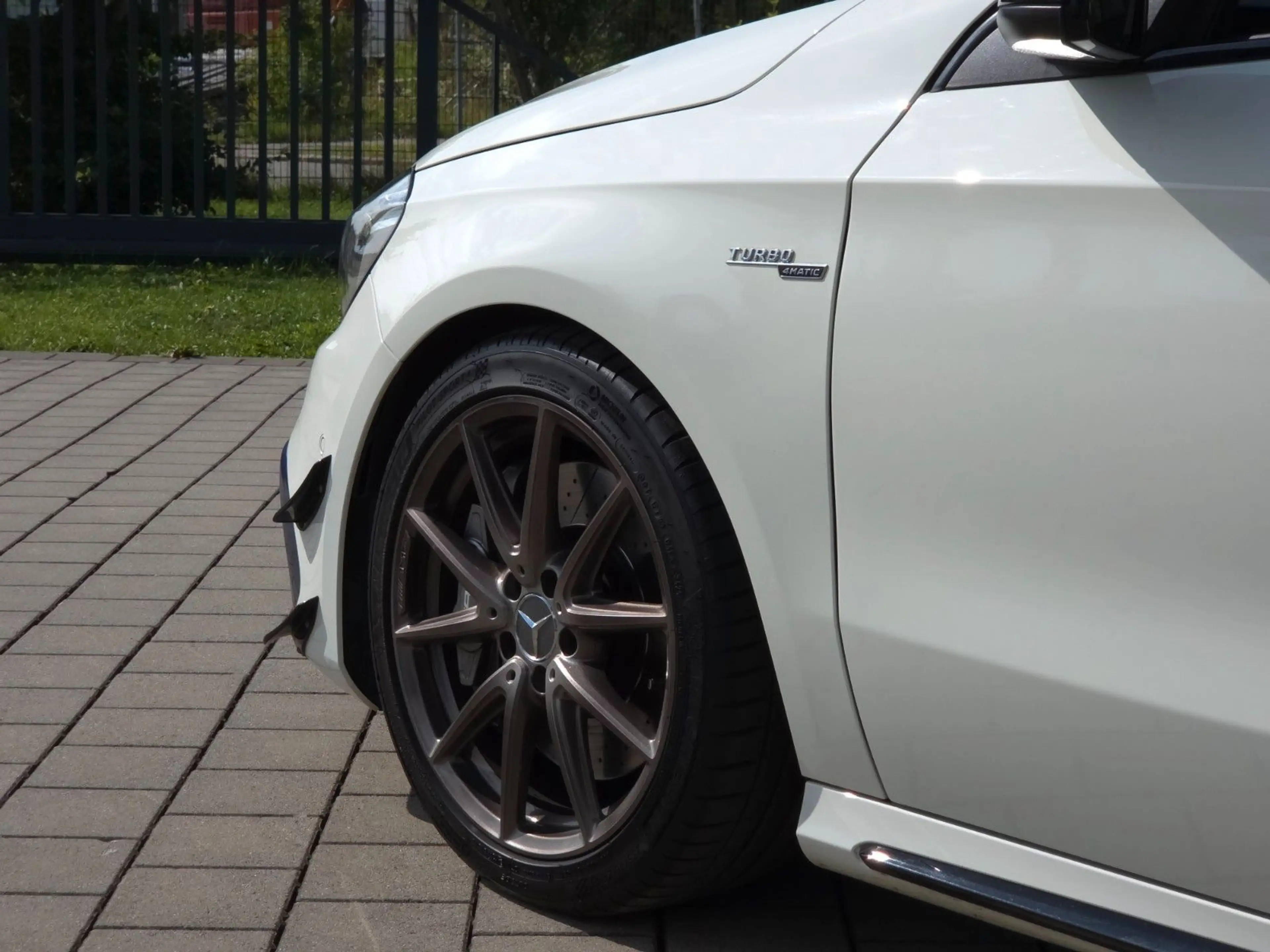 Mercedes-Benz A 45 AMG 4Matic Sport *LED *Aero* — photo 20