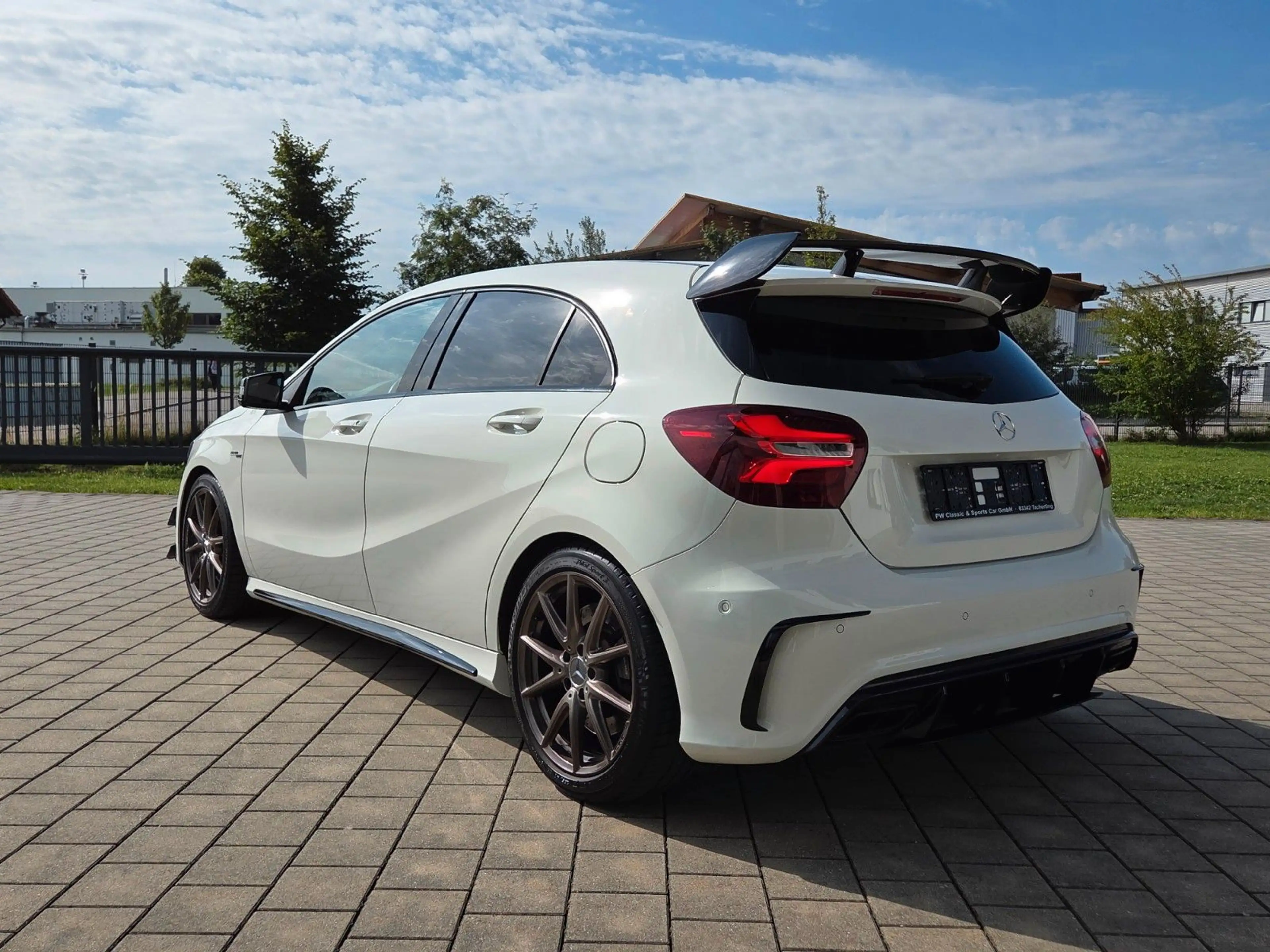 Mercedes-Benz A 45 AMG 4Matic Sport *LED *Aero* — photo 6
