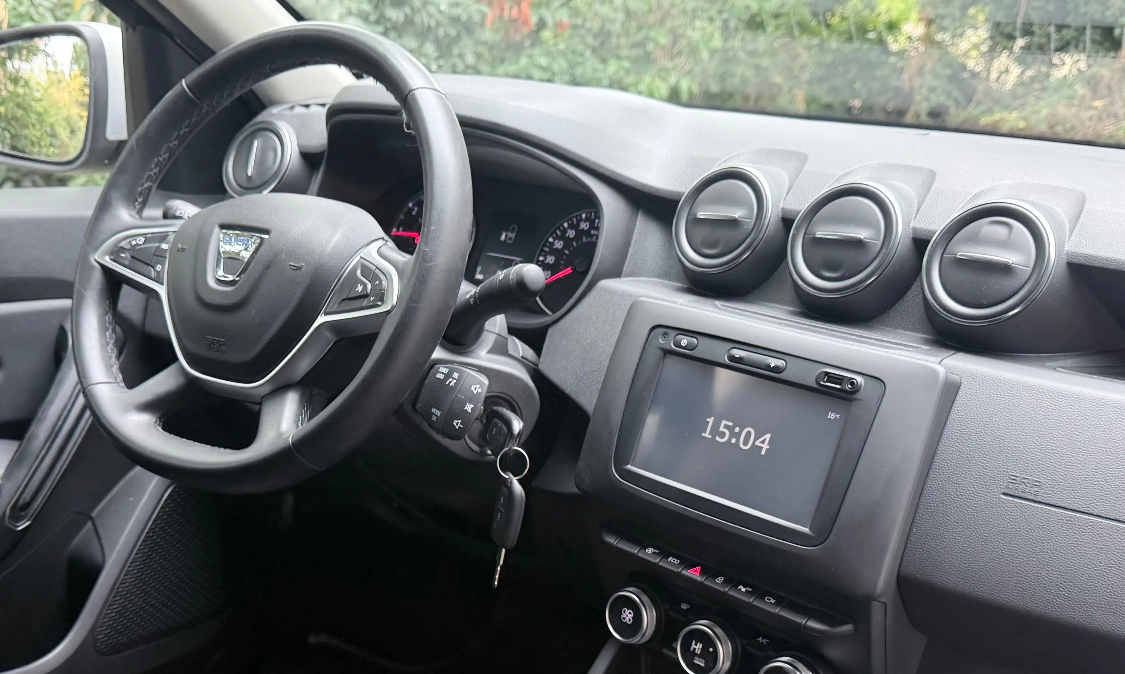 Dacia Duster 1ERE MAIN // CLIMATISATION // 1.5 DCI // BOITE 6 // LEZ BXL OK — photo 10