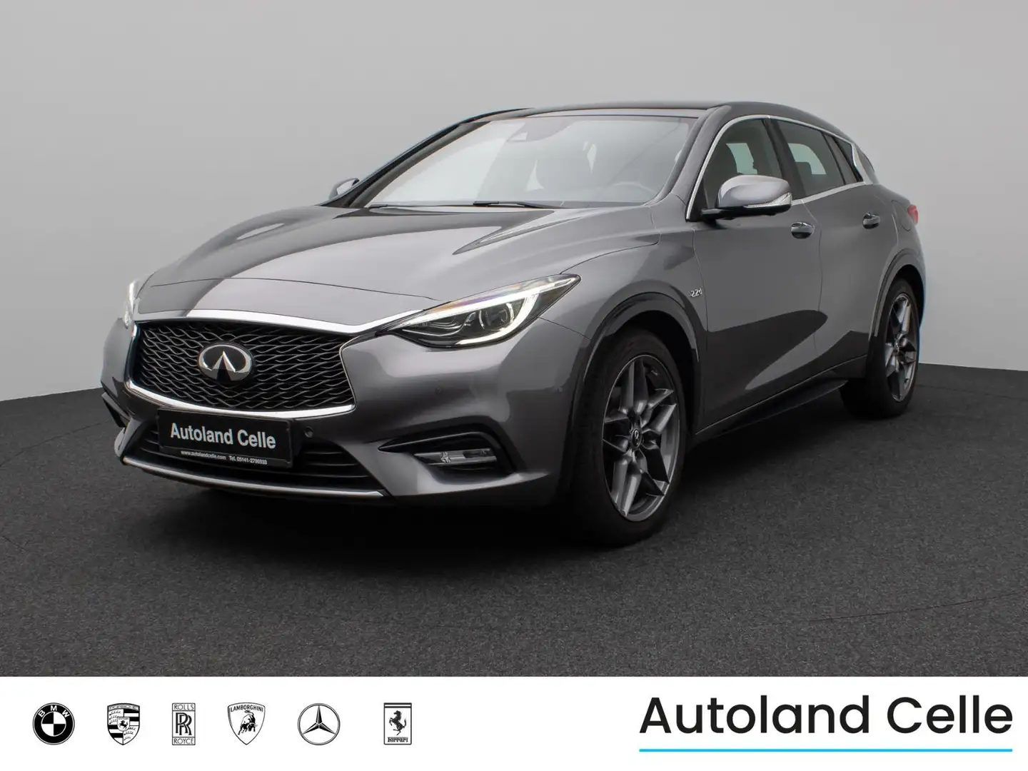 Infiniti Q30 2.2 d Premium 360°Panorama Navi Sitzhzg LED Grau - 1