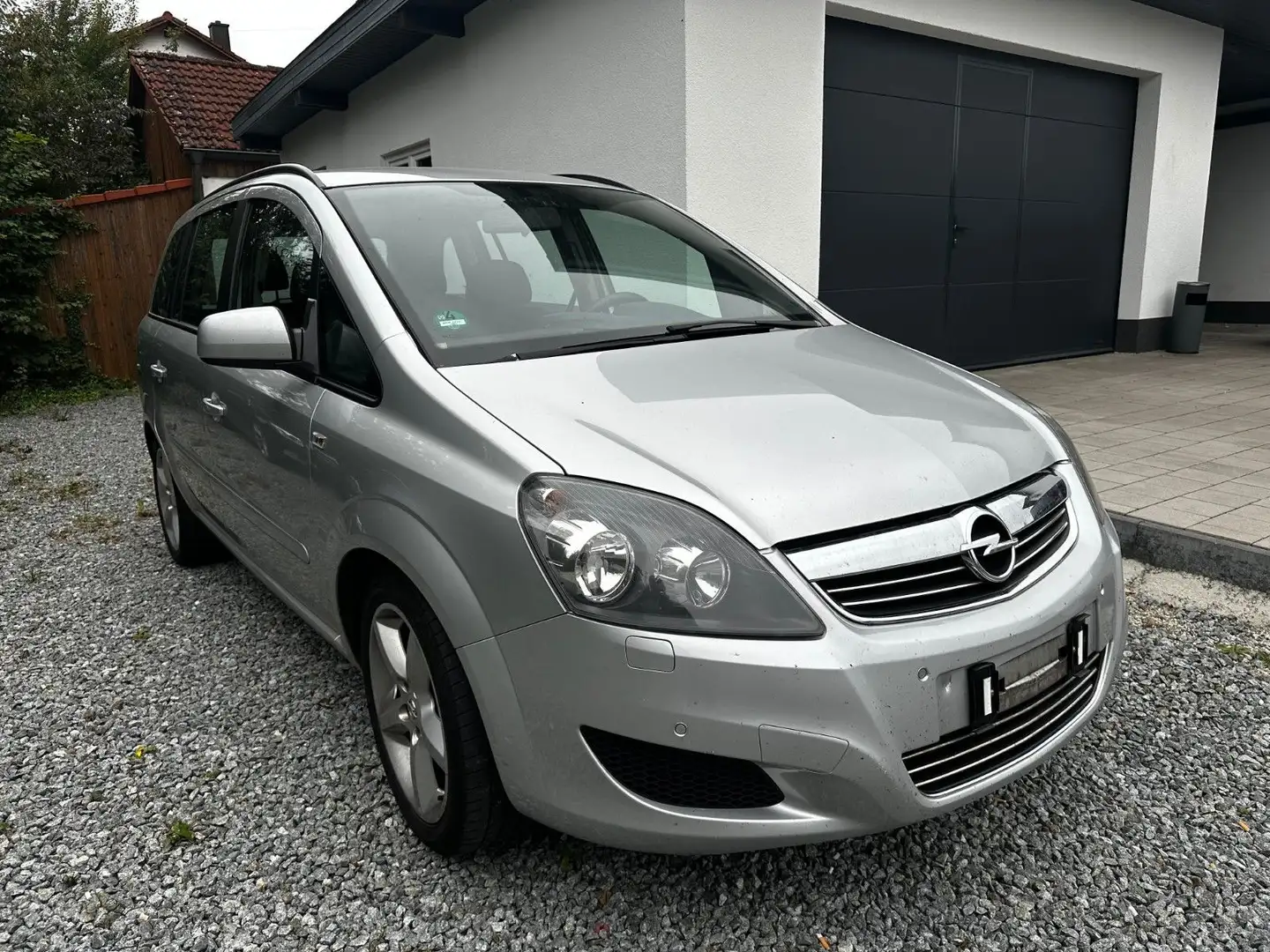 Opel Zafira B 1.7 CDTI 7-SITZER SHZG EURO5 PDC KLIMA Argent - 2