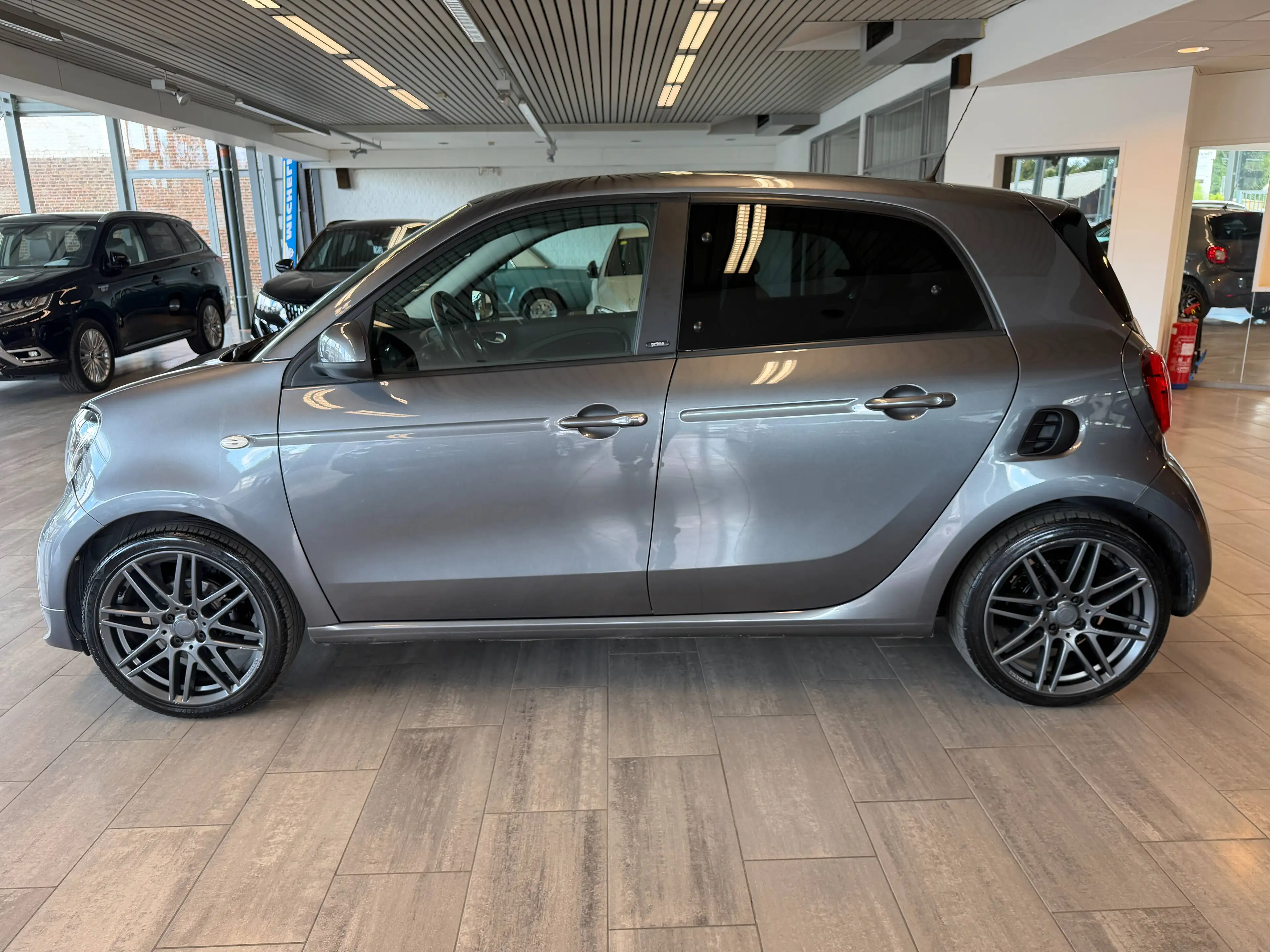 smart forFour Forfour 0.9 Turbo*BRABUS*1ERPROP*GARANTIE12MOIS*BOITE AUTO* TOIT PANO*CLIM*CUIR*LED* — photo 7