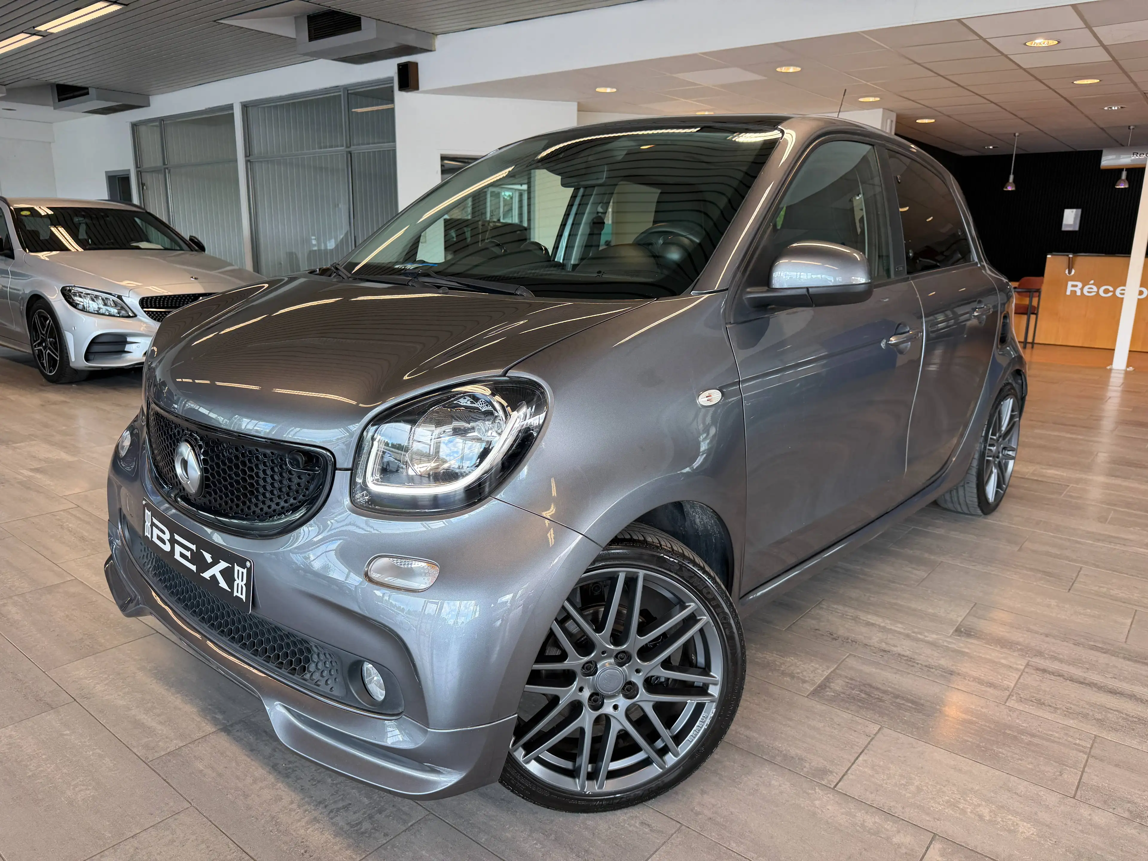 smart forFour Forfour 0.9 Turbo*BRABUS*1ERPROP*GARANTIE12MOIS*BOITE AUTO* TOIT PANO*CLIM*CUIR*LED*