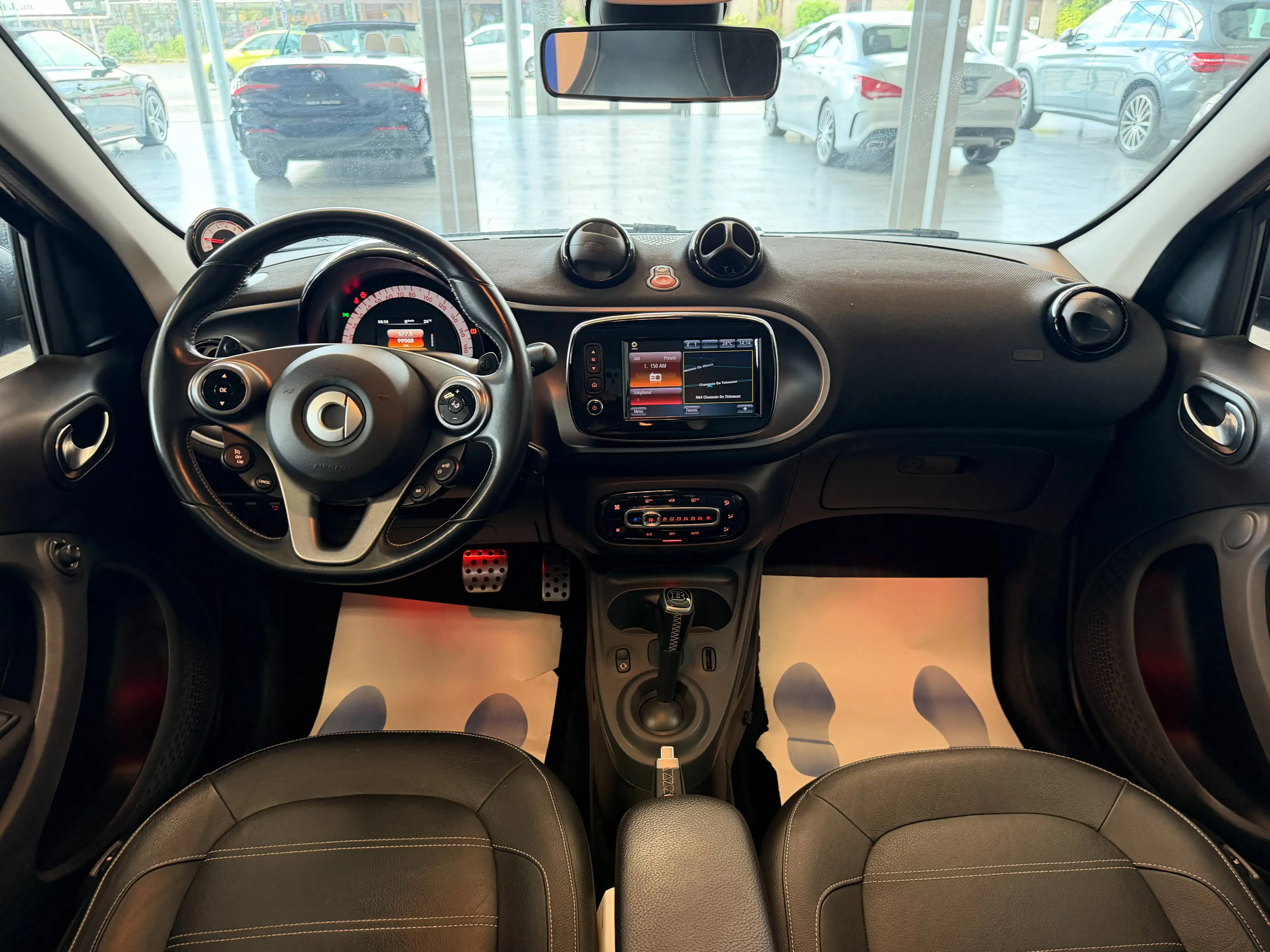 smart forFour Forfour 0.9 Turbo*BRABUS*1ERPROP*GARANTIE12MOIS*BOITE AUTO* TOIT PANO*CLIM*CUIR*LED* — photo 15