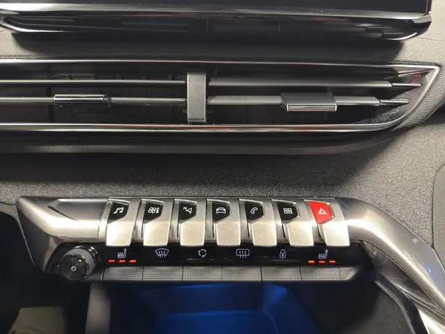 Peugeot 5008 — photo 18