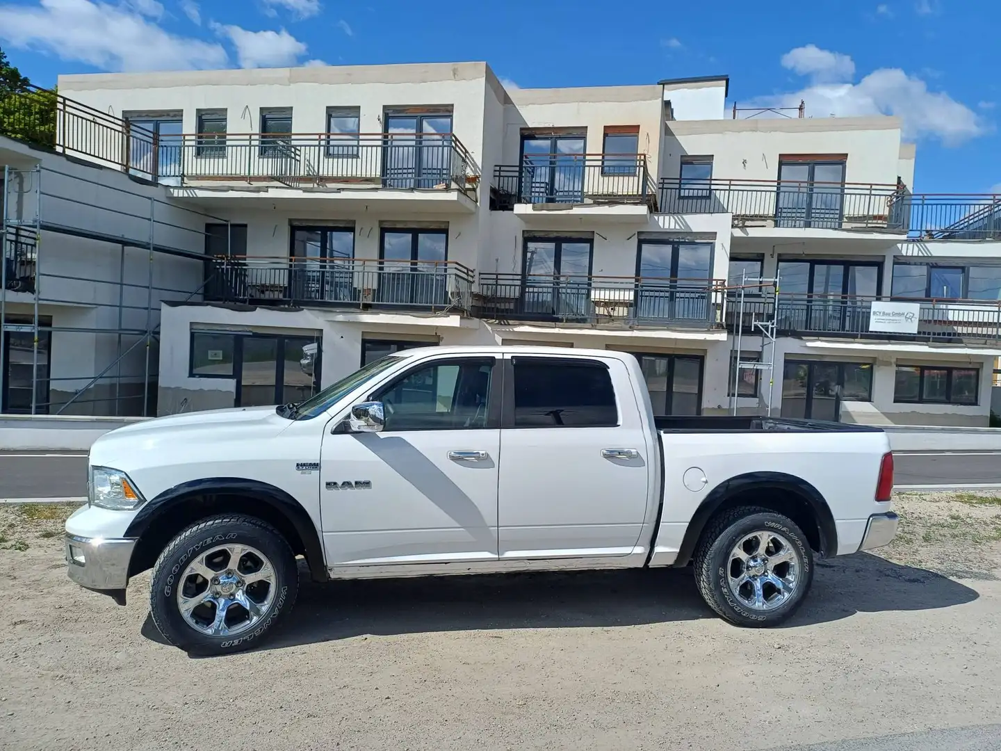 Dodge RAM Weiß - 2