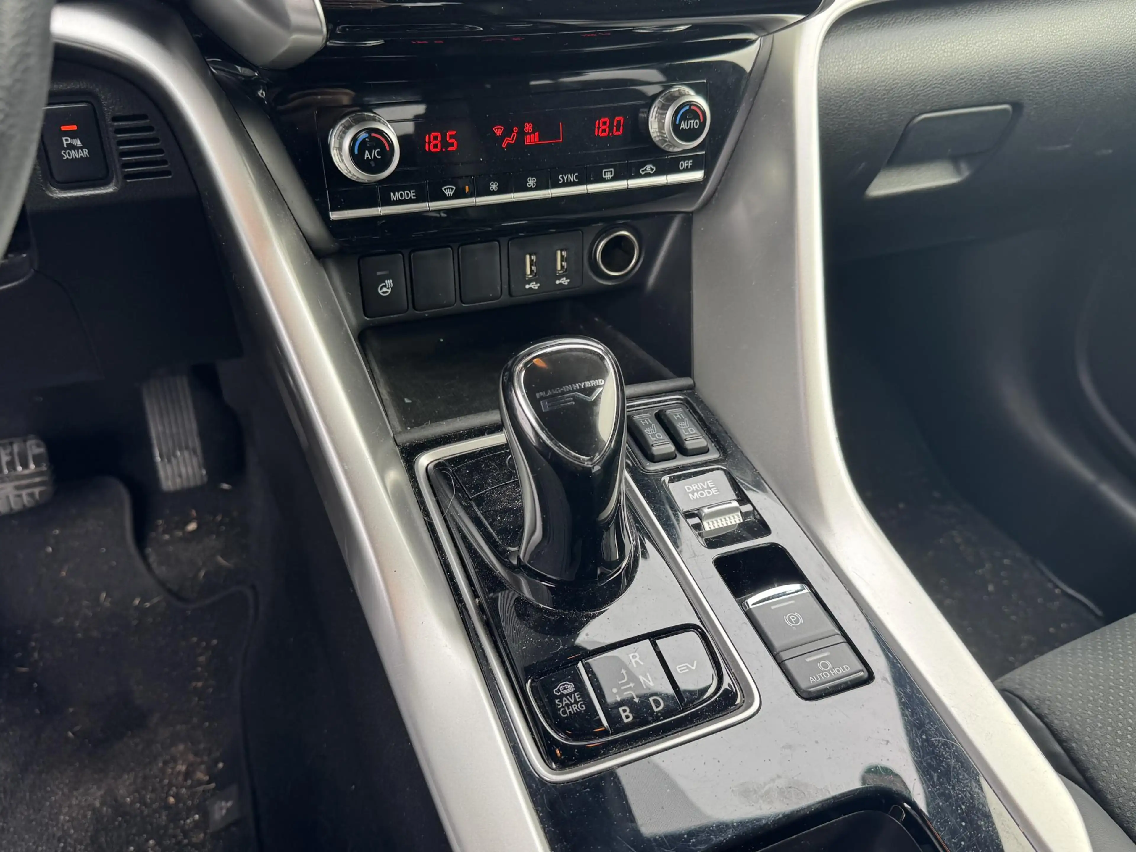 Mitsubishi Eclipse Cross 2.4 PHEV INSTYLE I AUTOMAAT I TREKHAAK I PANORAMAD — photo 4