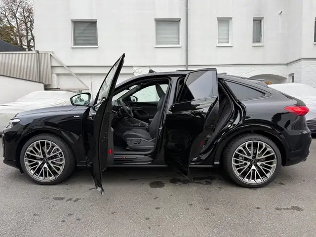 Audi Q5 view 15
