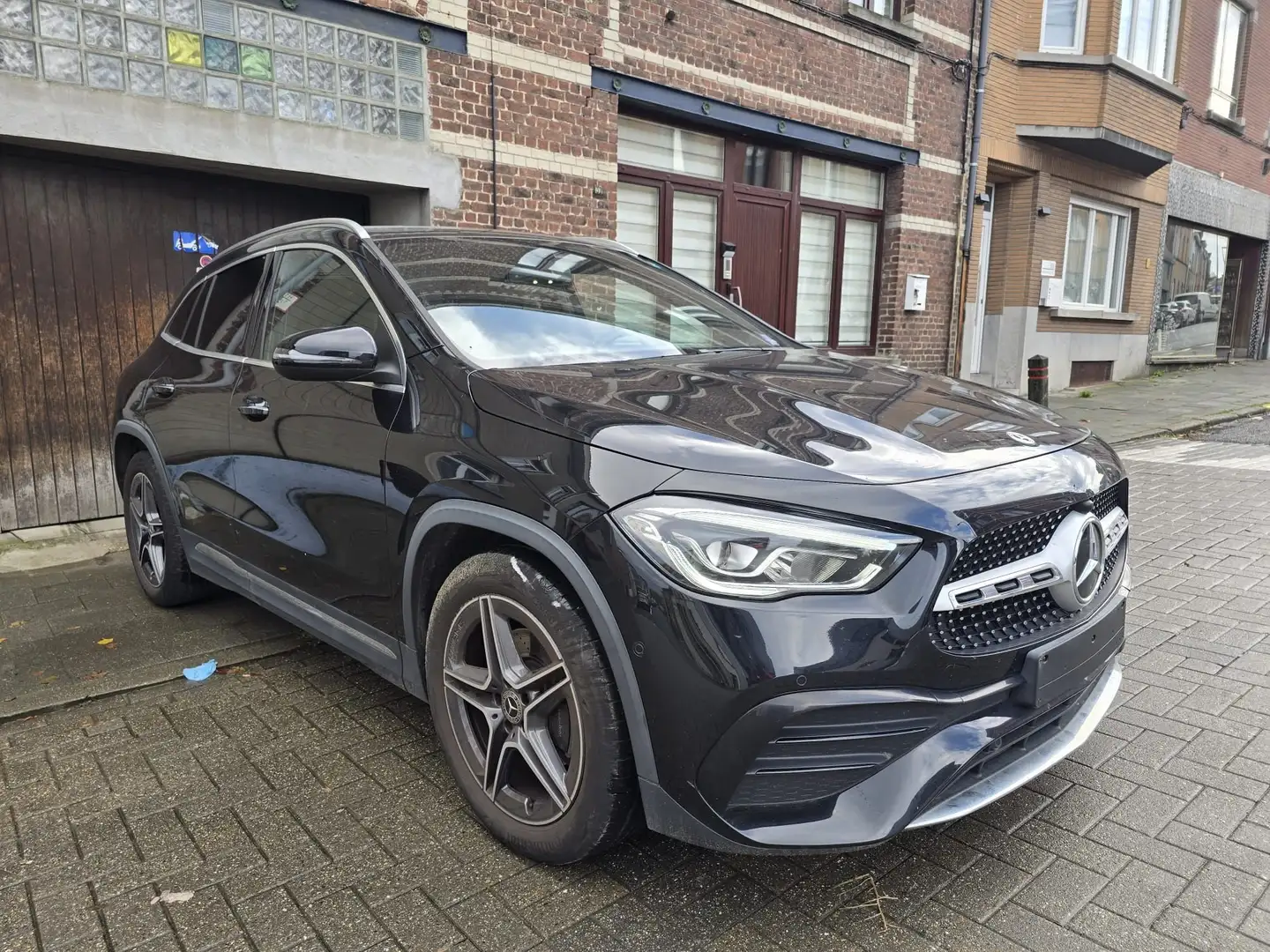 Mercedes-Benz GLA 200 GLA 200 7G-DCT AMG Line Noir - 1
